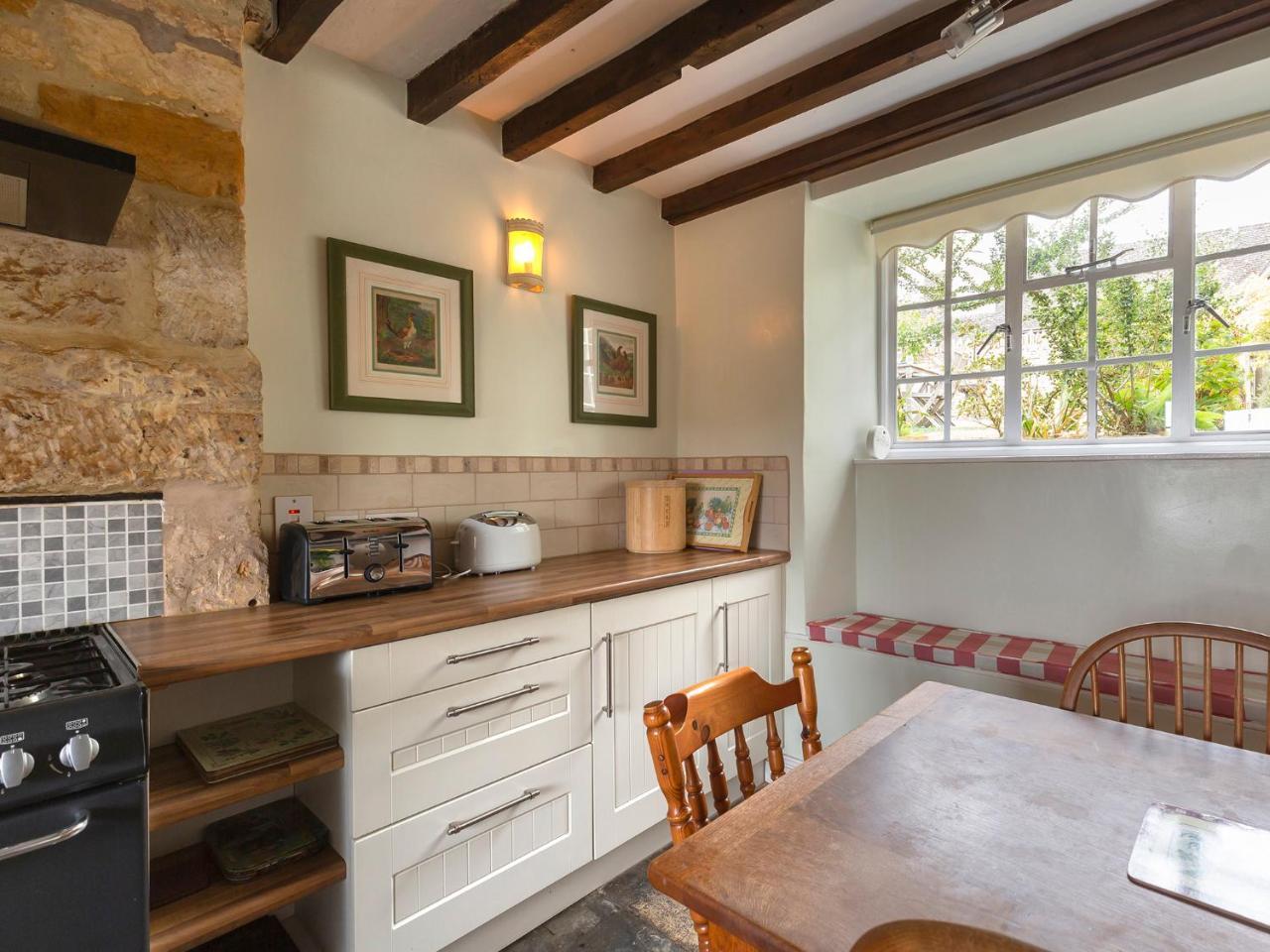 Pilgrim Cottage Bourton on the Hill Eksteriør bilde