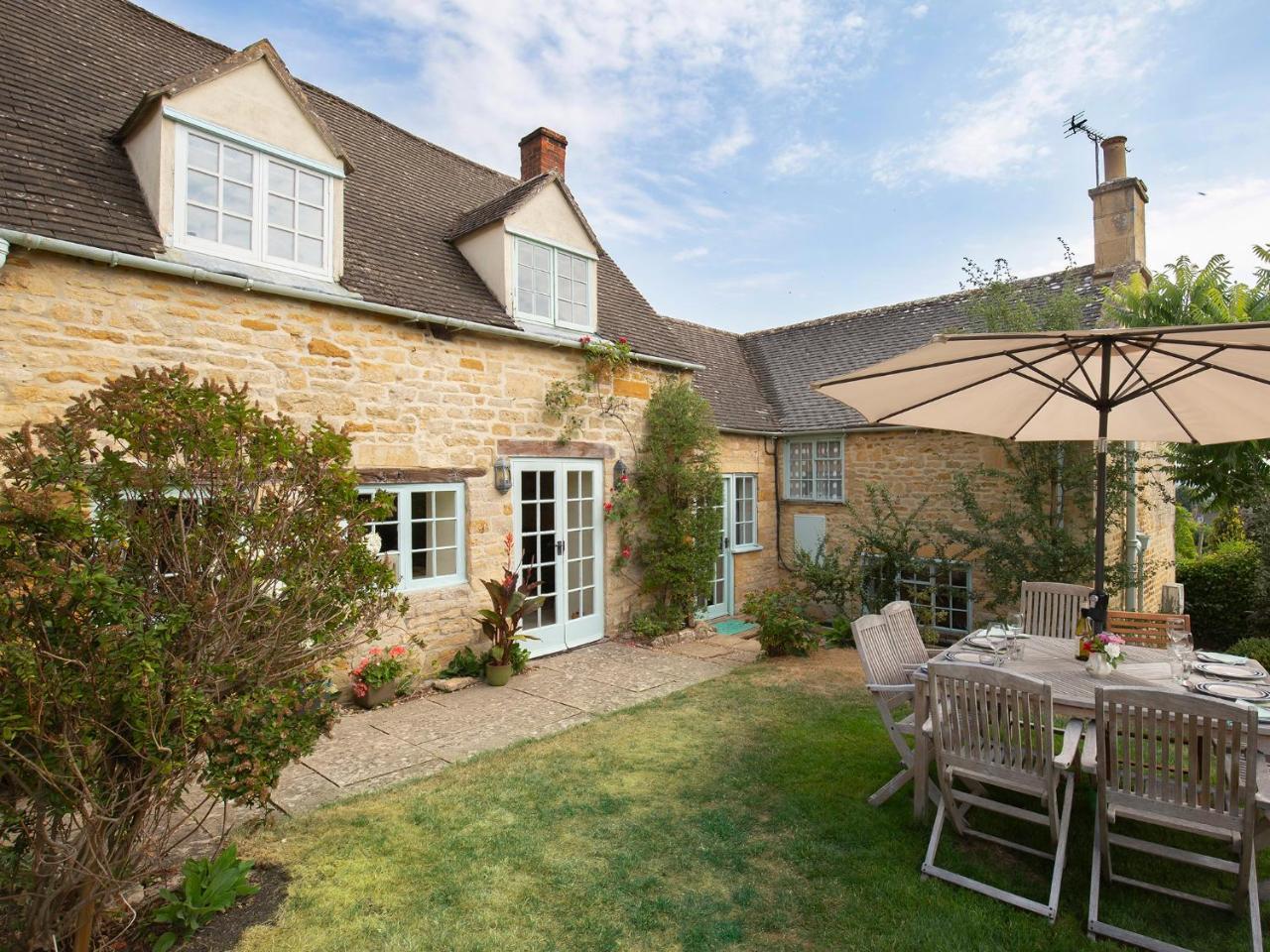 Pilgrim Cottage Bourton on the Hill Eksteriør bilde